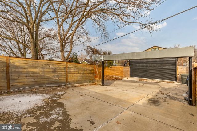 2228 KEARNY ST NE, Washington, DC 20018