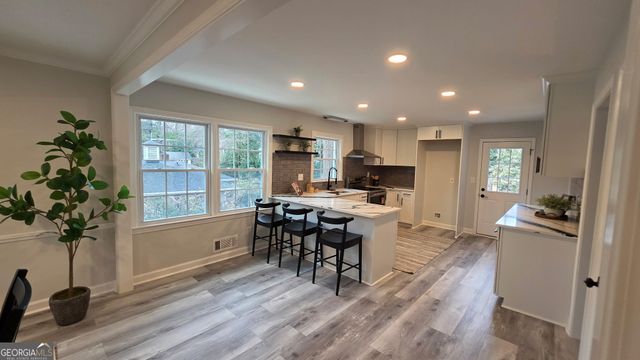 610 Glenforest Road, Sandy Springs, GA 30328