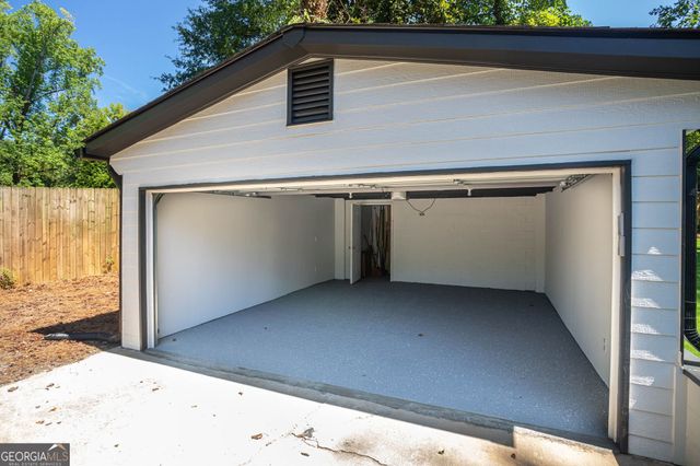 610 Glenforest Road, Sandy Springs, GA 30328