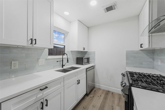 9618 Glenwood Forest Drive, Houston, TX 77078