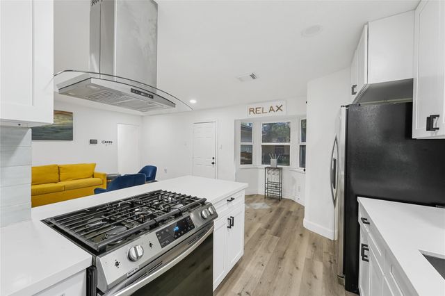 9618 Glenwood Forest Drive, Houston, TX 77078