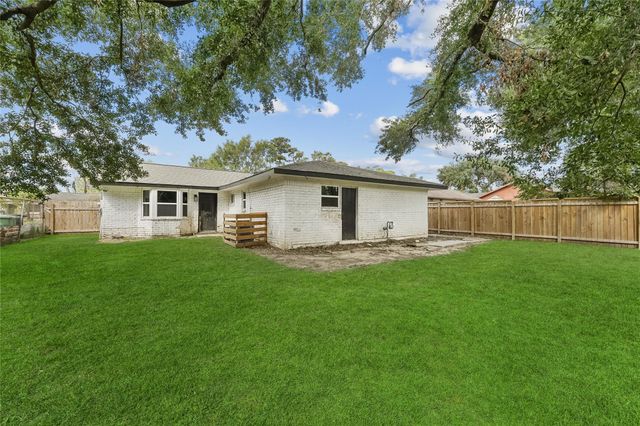 9618 Glenwood Forest Drive, Houston, TX 77078