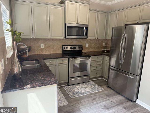 1137 Liberty Parkway NW, Atlanta, GA 30318