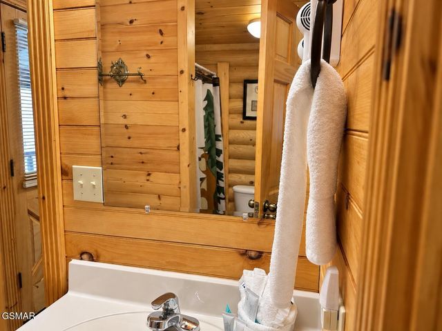 3221 Smoky Ridge Way, Sevierville, TN 37862