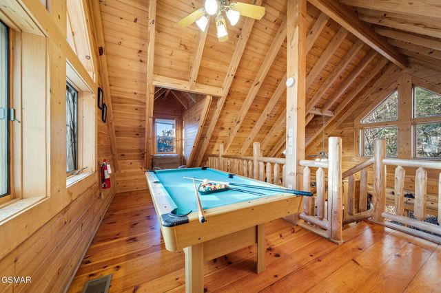 3221 Smoky Ridge Way, Sevierville, TN 37862