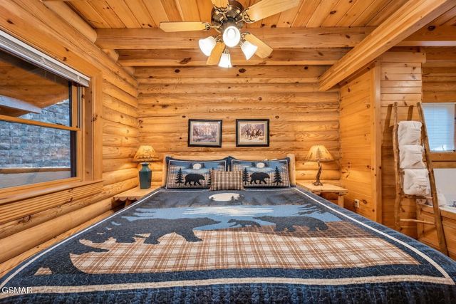 3221 Smoky Ridge Way, Sevierville, TN 37862
