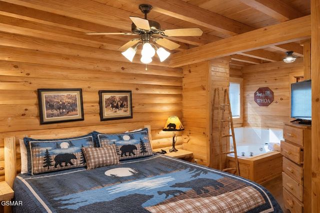 3221 Smoky Ridge Way, Sevierville, TN 37862