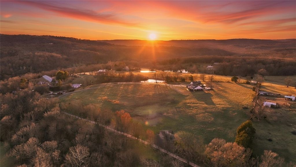 12145 Flowers Road, West Fork, AR 72774