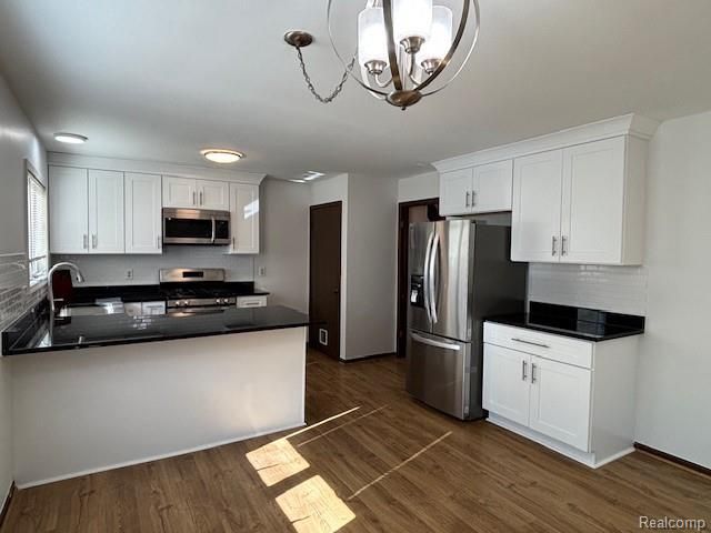 2145 Lakeshire Drive, West Bloomfield, MI 48323