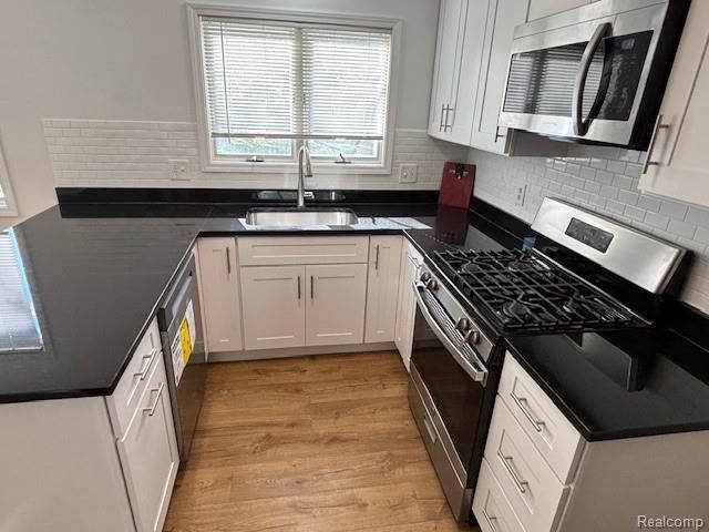 2145 Lakeshire Drive, West Bloomfield, MI 48323