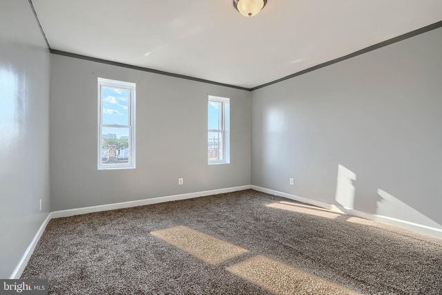 702 KENWOOD AVE, Baltimore, MD 21205