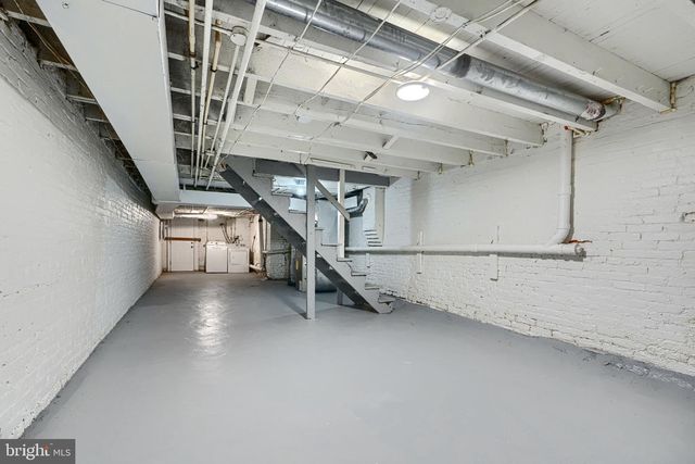 702 KENWOOD AVE, Baltimore, MD 21205