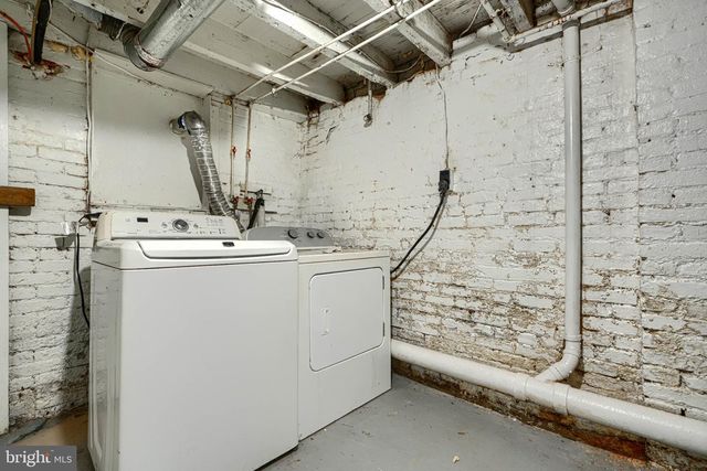 702 KENWOOD AVE, Baltimore, MD 21205