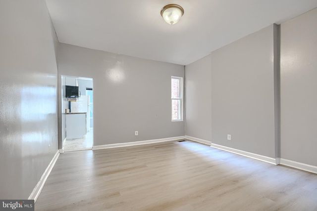 702 KENWOOD AVE, Baltimore, MD 21205