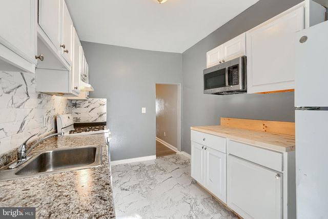 702 KENWOOD AVE, Baltimore, MD 21205