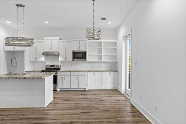 5608 Savyon Drive, Houston, TX 77091