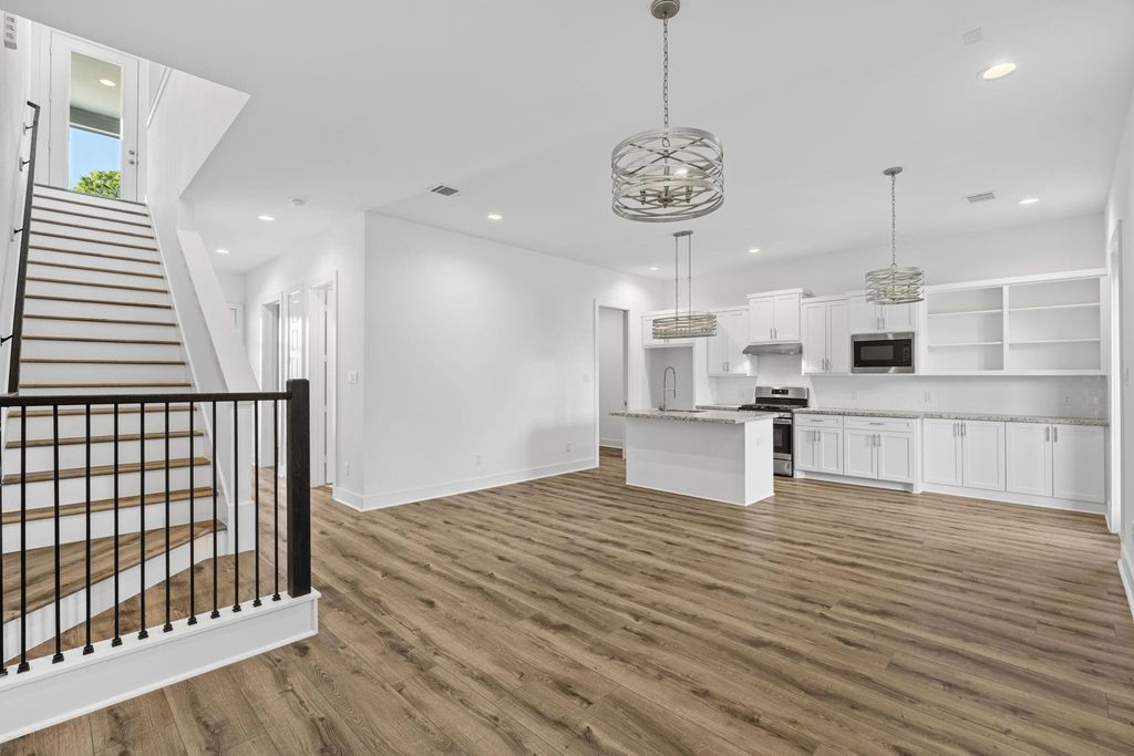 5608 Savyon Drive, Houston, TX 77091