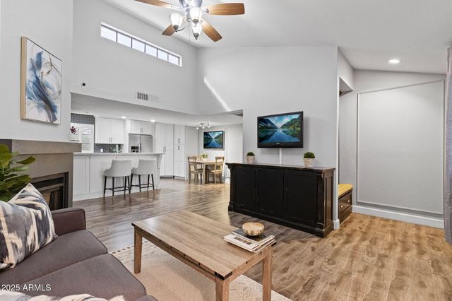 2020 W UNION HILLS Drive 260, Phoenix, AZ 85027