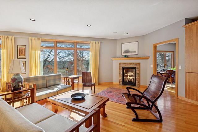 6952 Oakmere Lane NW, Rochester, MN 55901