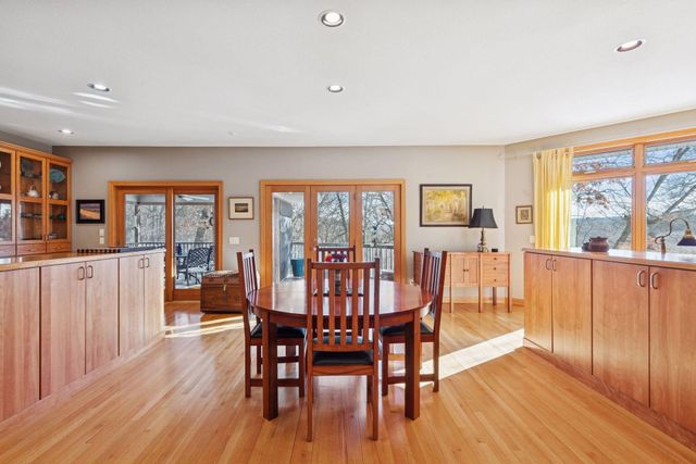 6952 Oakmere Lane NW, Rochester, MN 55901