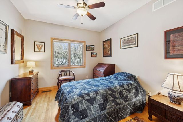 6952 Oakmere Lane NW, Rochester, MN 55901