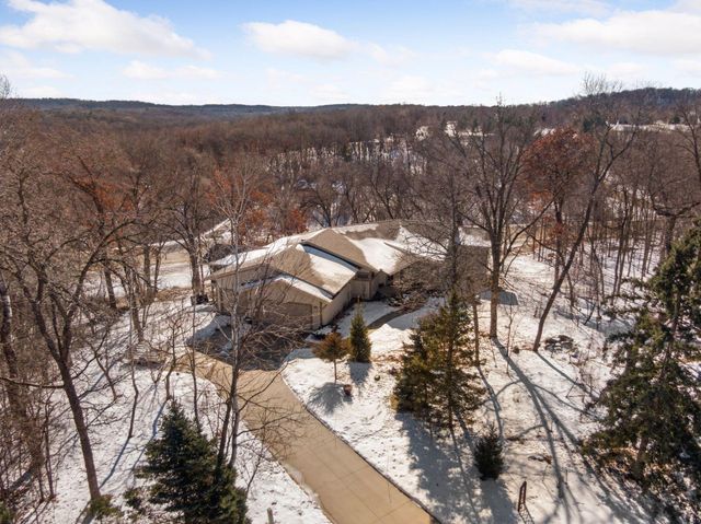 6952 Oakmere Lane NW, Rochester, MN 55901