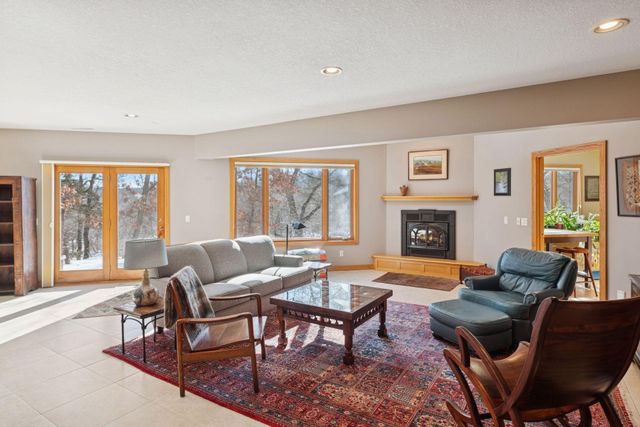 6952 Oakmere Lane NW, Rochester, MN 55901