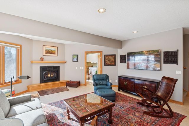 6952 Oakmere Lane NW, Rochester, MN 55901