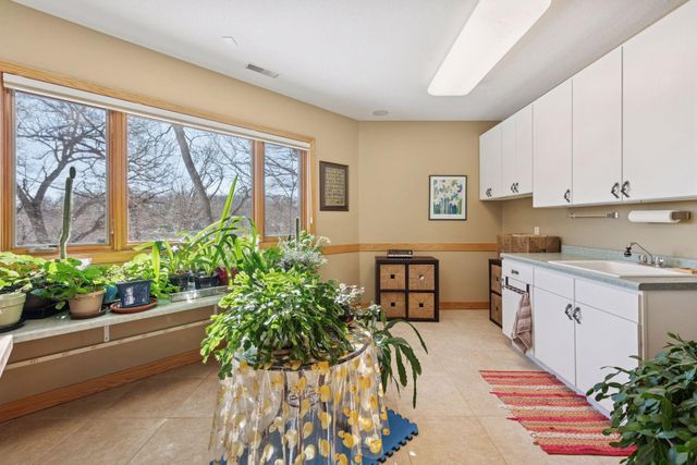 6952 Oakmere Lane NW, Rochester, MN 55901