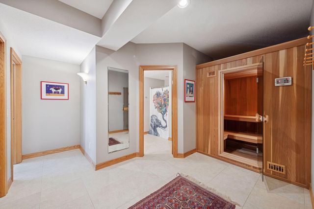 6952 Oakmere Lane NW, Rochester, MN 55901