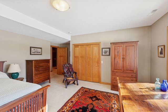 6952 Oakmere Lane NW, Rochester, MN 55901