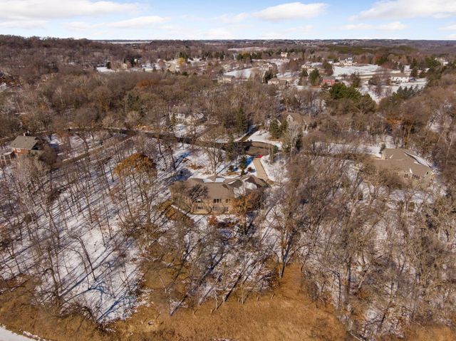 6952 Oakmere Lane NW, Rochester, MN 55901