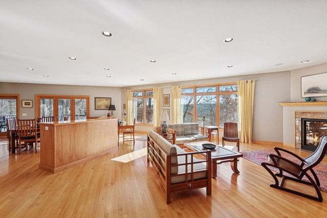 6952 Oakmere Lane NW, Rochester, MN 55901