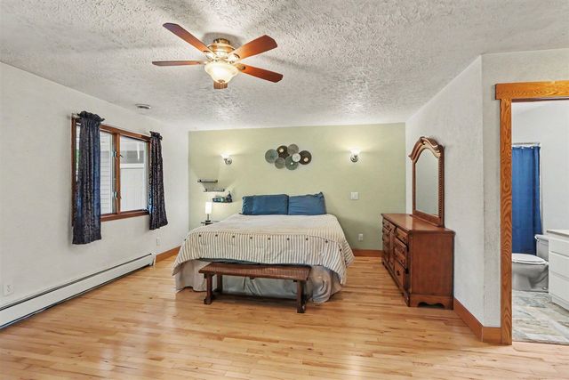 9990 N 16th Street, Plainwell, MI 49080