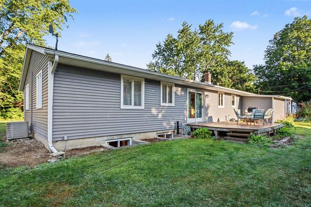 9990 N 16th Street, Plainwell, MI 49080