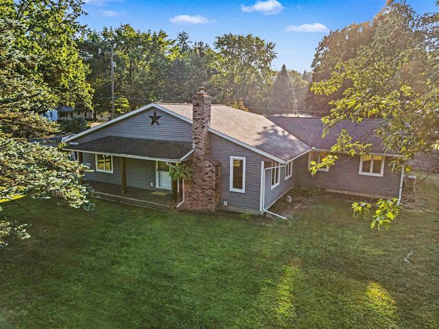 9990 N 16th Street, Plainwell, MI 49080