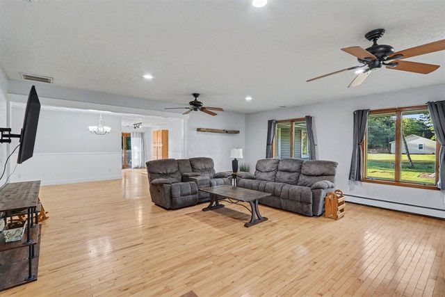 9990 N 16th Street, Plainwell, MI 49080