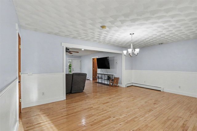 9990 N 16th Street, Plainwell, MI 49080