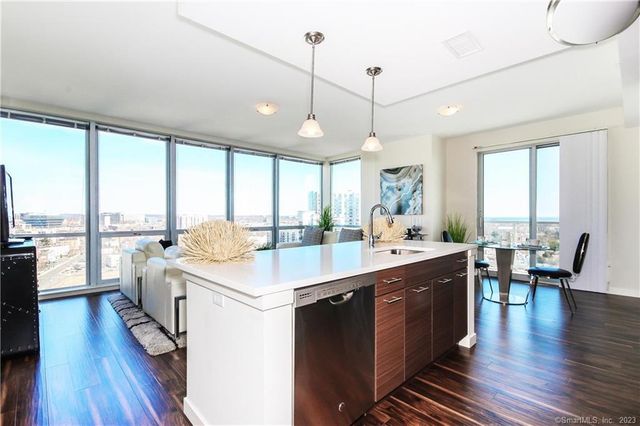 1 Harbor Point Road 313, Stamford, CT 06902