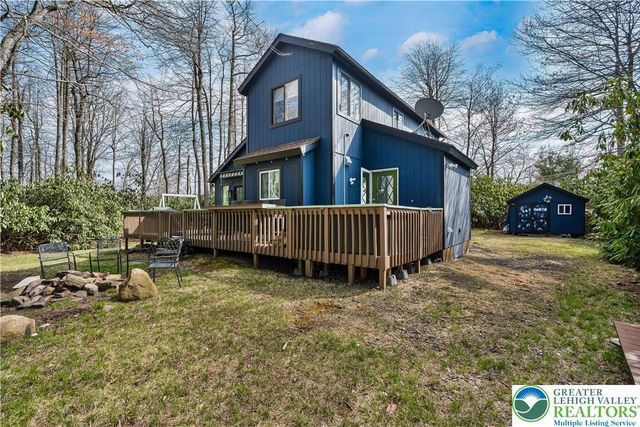 112 Crazy Horse Court, Tobyhanna Twp, PA 18334