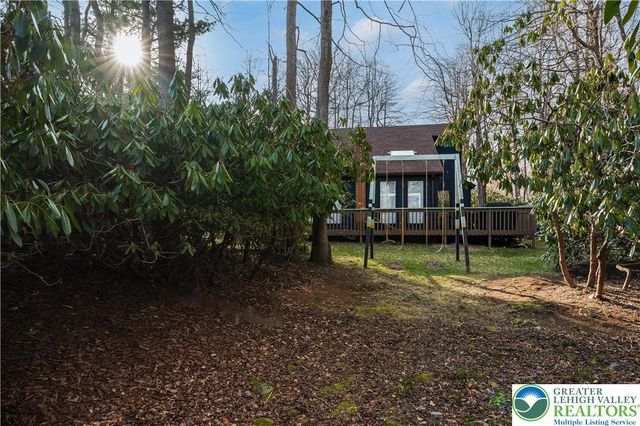 112 Crazy Horse Court, Tobyhanna Twp, PA 18334