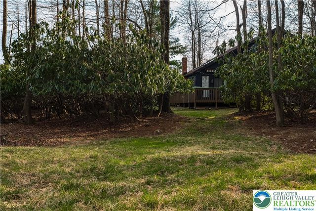 112 Crazy Horse Court, Tobyhanna Twp, PA 18334