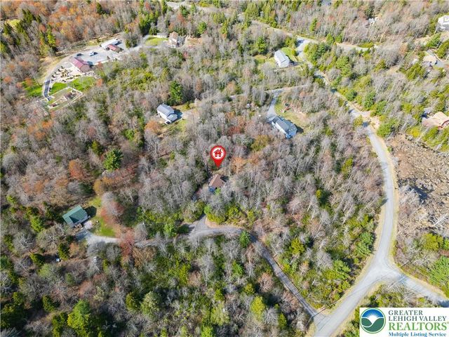 112 Crazy Horse Court, Tobyhanna Twp, PA 18334