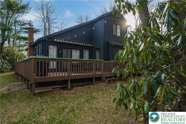 112 Crazy Horse Court, Tobyhanna Twp, PA 18334