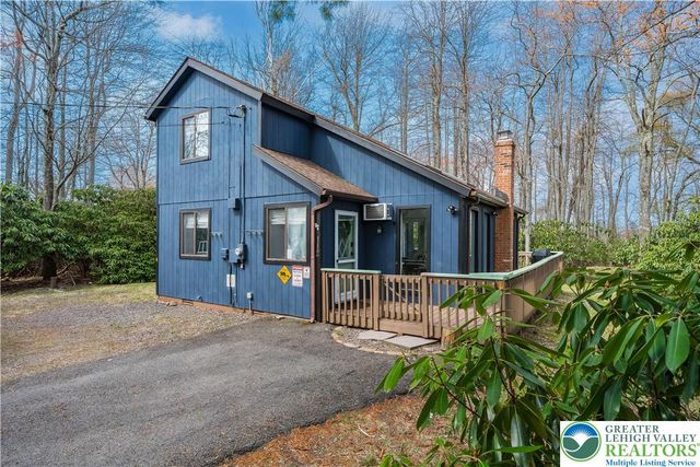 112 Crazy Horse Court, Tobyhanna Twp, PA 18334