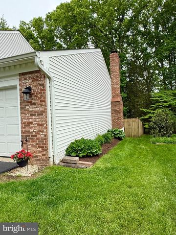 6160 LUCAS POND CT, Burke, VA 22015