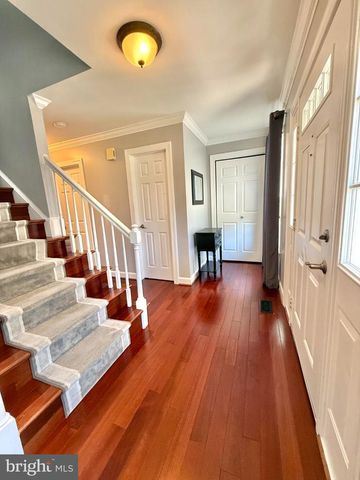 6160 LUCAS POND CT, Burke, VA 22015