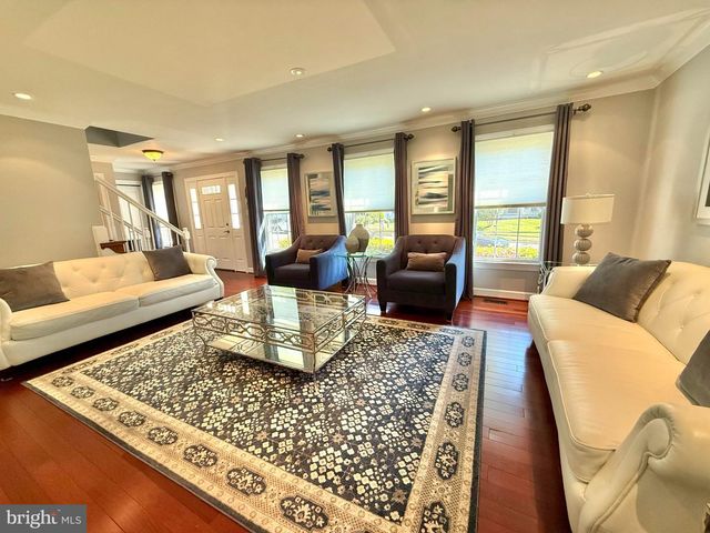 6160 LUCAS POND CT, Burke, VA 22015