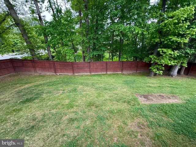 6160 LUCAS POND CT, Burke, VA 22015