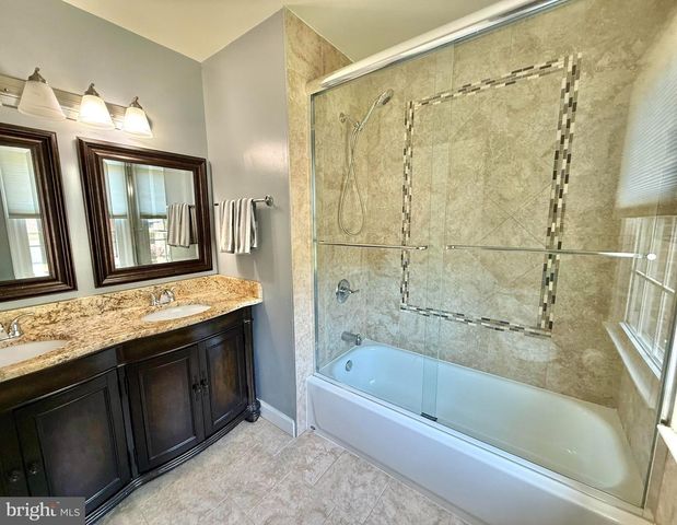 6160 LUCAS POND CT, Burke, VA 22015
